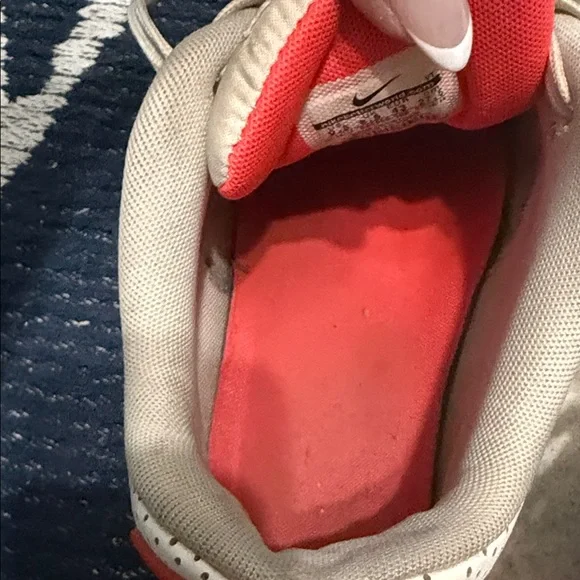 Nike Air Max Men's White and Red Athletic Shoes - Picture 9 of 12